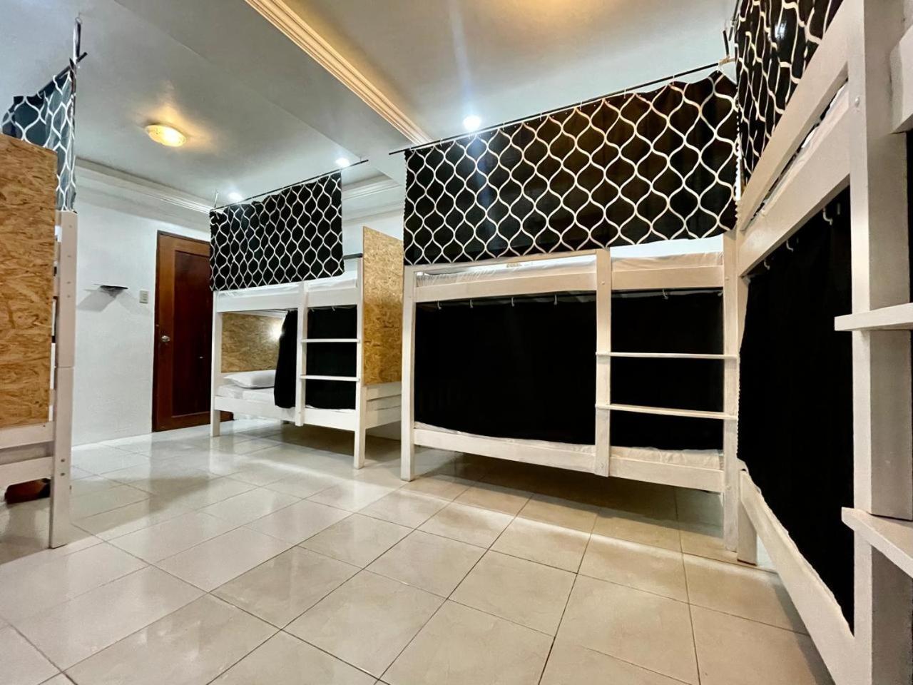 Trail Inn Puerto Princesa Екстериор снимка
